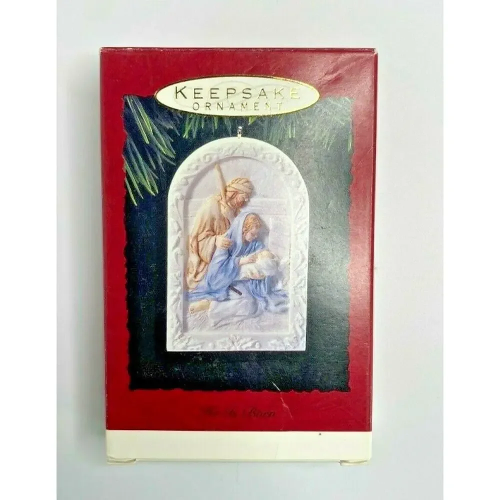 1993‎ Hallmark He Is Born Ornament U20